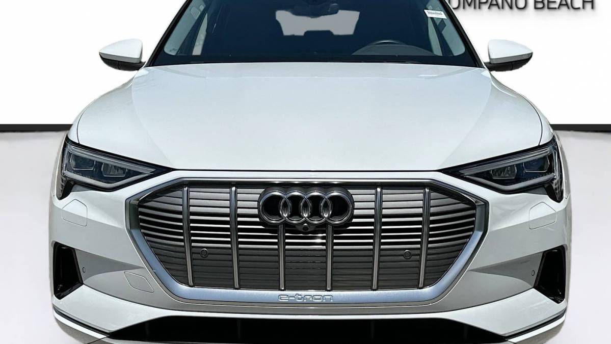 2019 Audi e-tron WA1LAAGE2KB024920