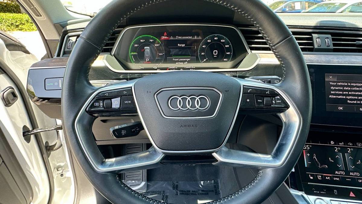 2019 Audi e-tron WA1LAAGE2KB024920