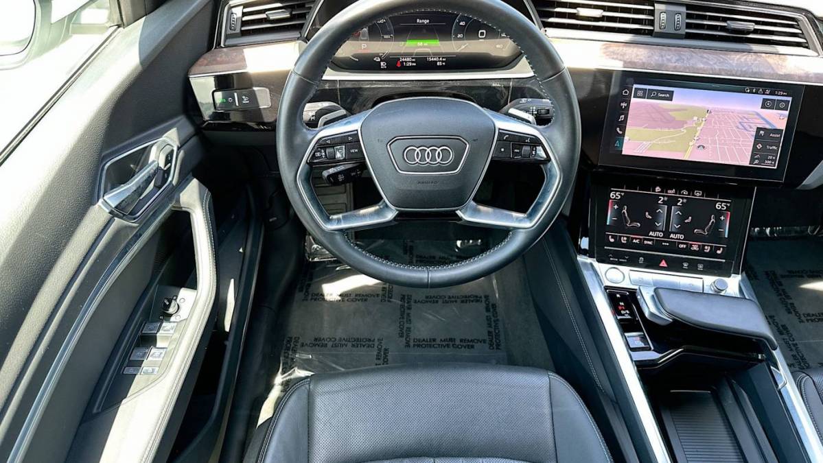 2019 Audi e-tron WA1LAAGE2KB024920