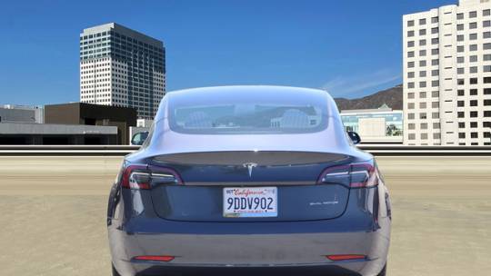 2018 Tesla Model 3 5YJ3E1EB7JF084769