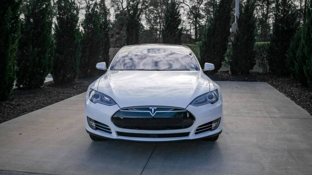 2016 Tesla Model S 5YJSA1E25GF128350