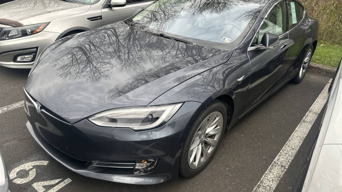 2019 Tesla Model S 5YJSA1E21KF306800