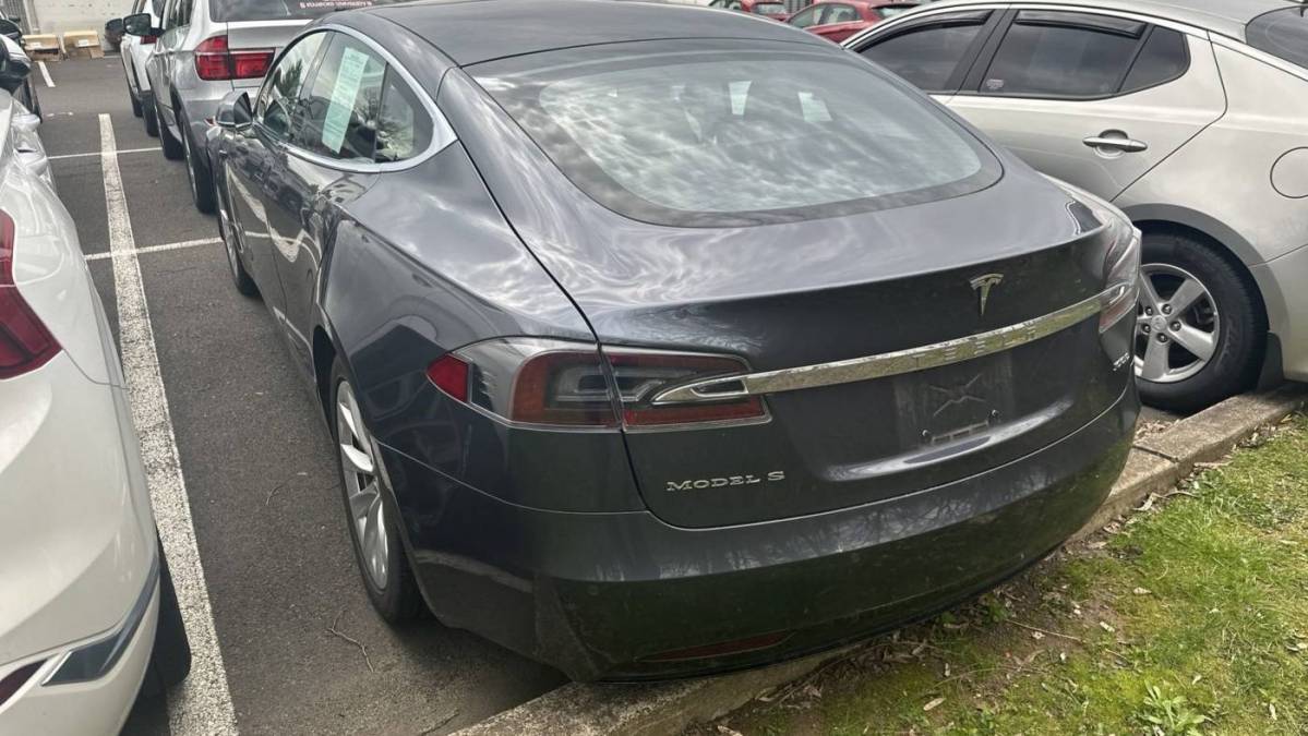 2019 Tesla Model S 5YJSA1E21KF306800