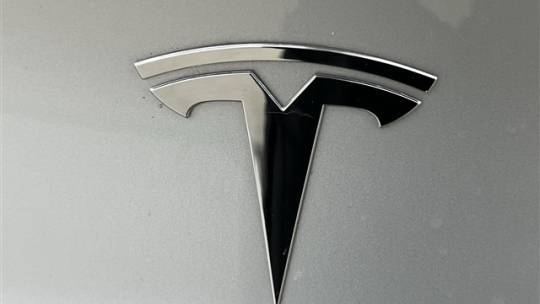 2018 Tesla Model 3 5YJ3E1EA7JF048555