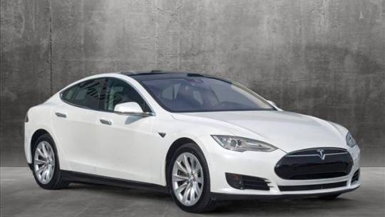 2016 Tesla Model S 5YJSA1E11GF136291