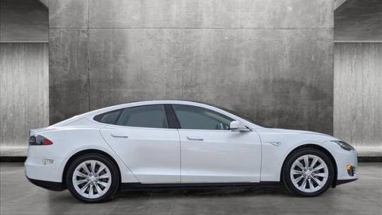 2016 Tesla Model S 5YJSA1E11GF136291