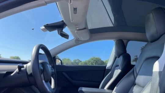 2021 Tesla Model Y 5YJYGDEE2MF297306