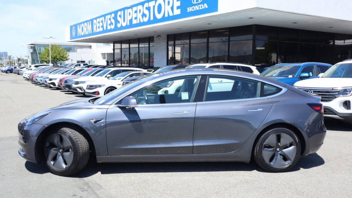 2018 Tesla Model 3 5YJ3E1EAXJF039980