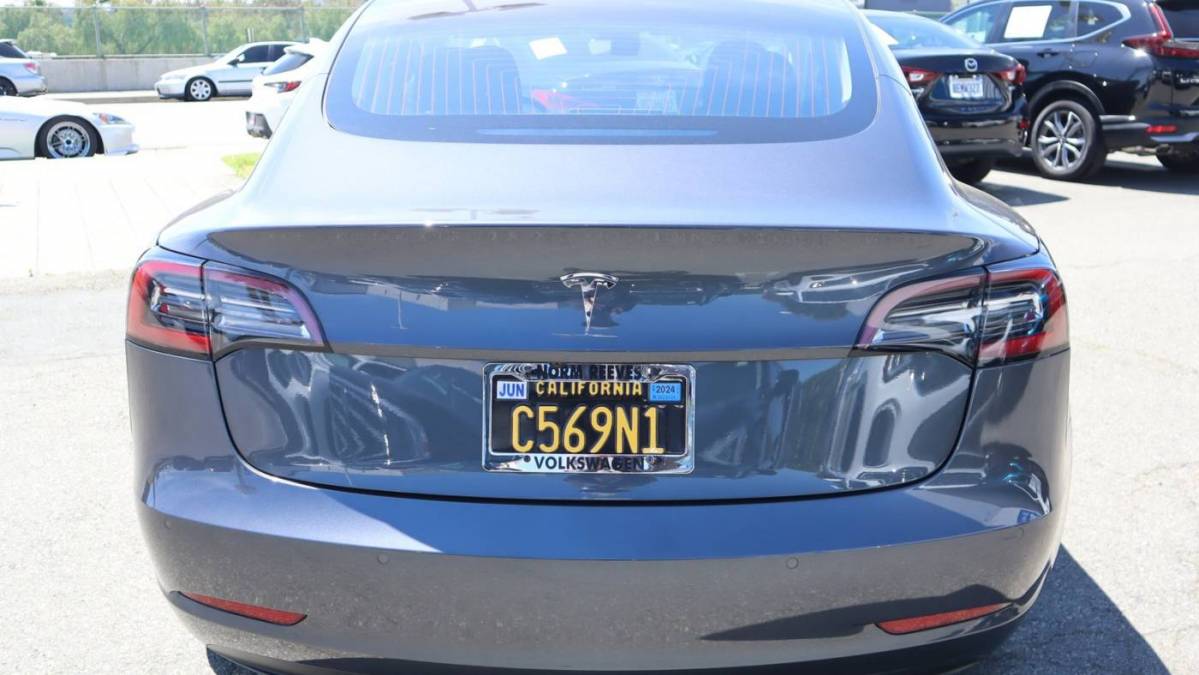 2018 Tesla Model 3 5YJ3E1EAXJF039980