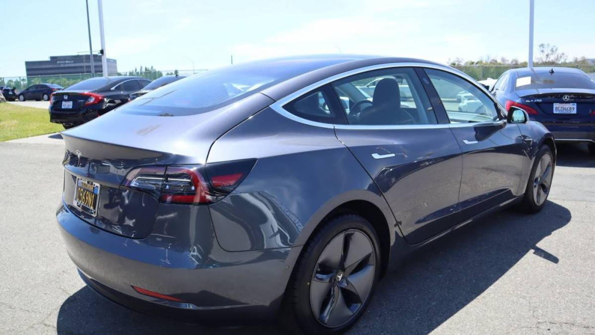 2018 Tesla Model 3 5YJ3E1EAXJF039980