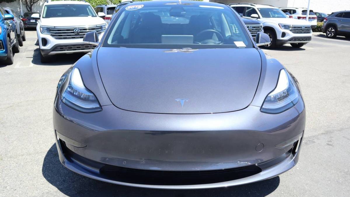 2018 Tesla Model 3 5YJ3E1EAXJF039980