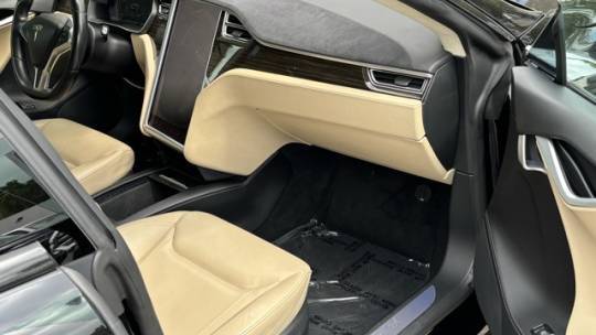 2016 Tesla Model S 5YJSA1E14GF133580