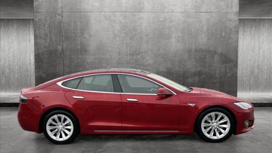 2016 Tesla Model S 5YJSA1E12GF149311