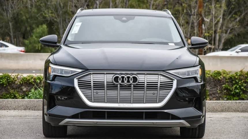 2019 Audi e-tron WA1VAAGE4KB024314