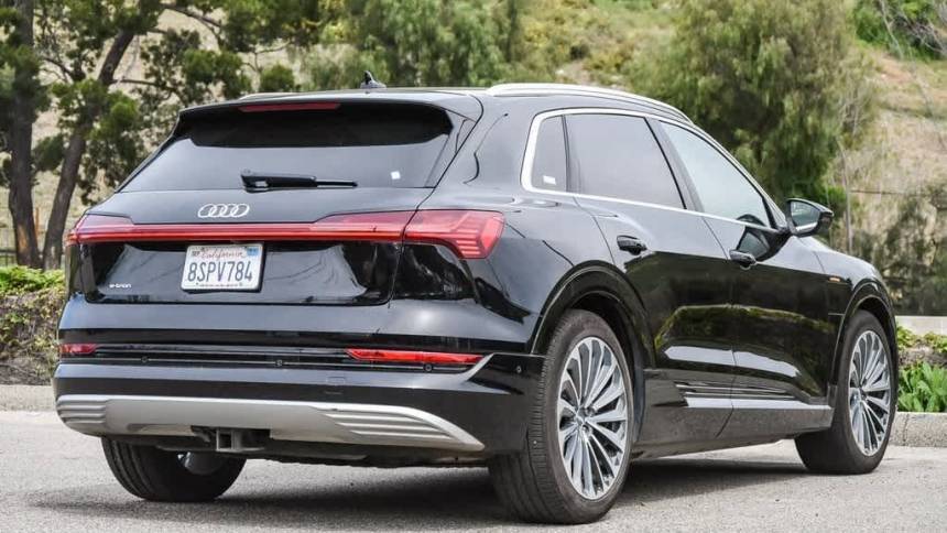 2019 Audi e-tron WA1VAAGE4KB024314