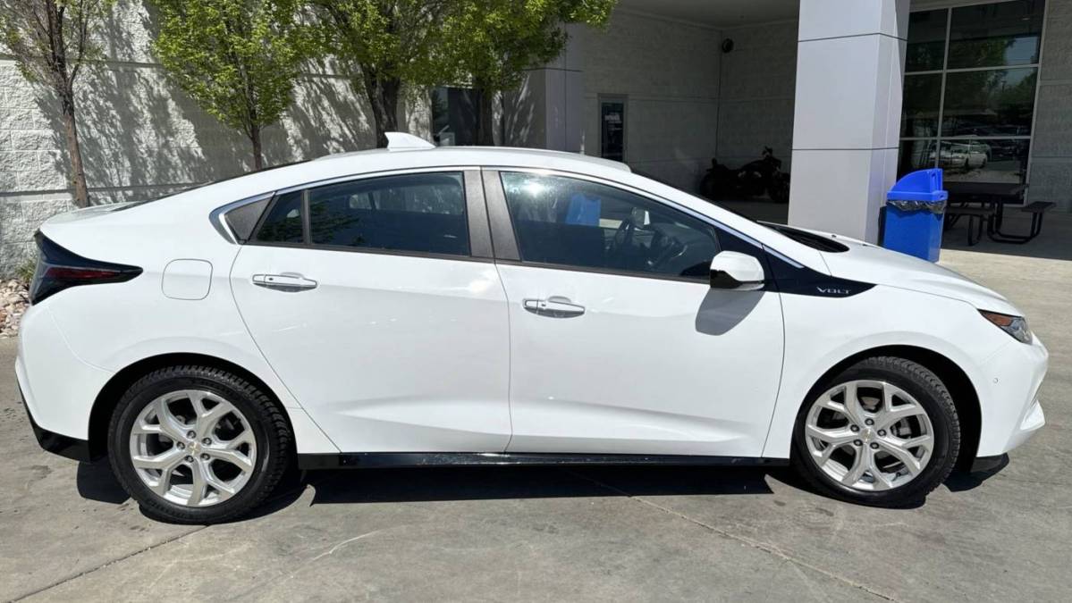 2018 Chevrolet VOLT 1G1RB6S52JU156914