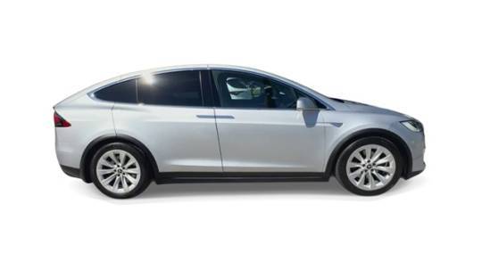 2016 Tesla Model X 5YJXCBE27GF008278