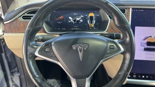 2016 Tesla Model X 5YJXCBE27GF008278