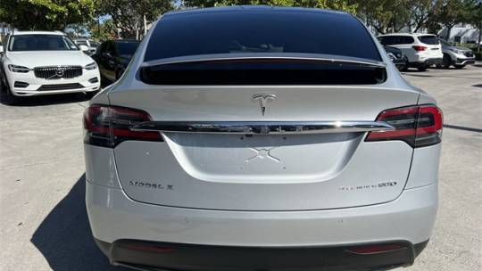 2016 Tesla Model X 5YJXCBE27GF008278