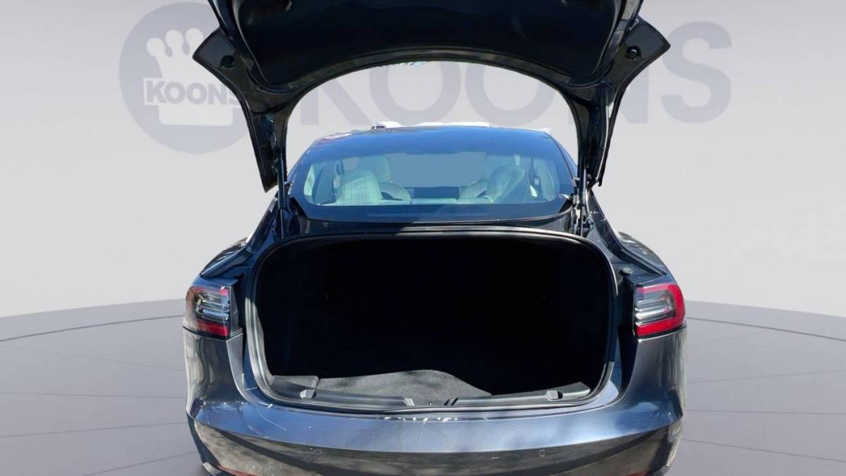 2020 Tesla Model 3 5YJ3E1EB1LF639489