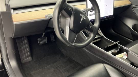 2019 Tesla Model 3 5YJ3E1EA6KF399409