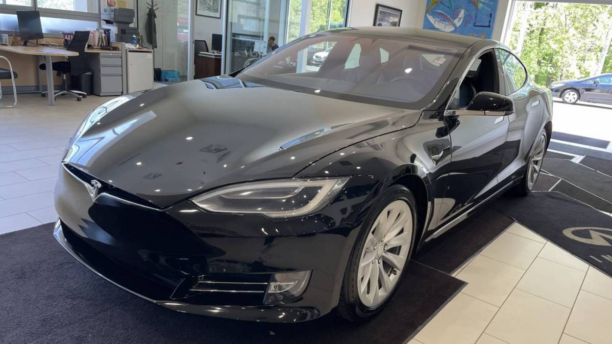 2017 Tesla Model S 5YJSA1E25HF200276