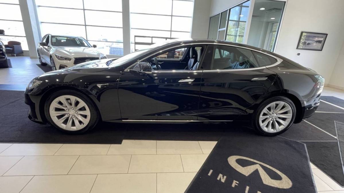 2017 Tesla Model S 5YJSA1E25HF200276