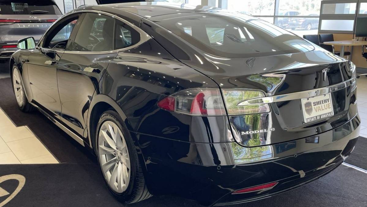 2017 Tesla Model S 5YJSA1E25HF200276