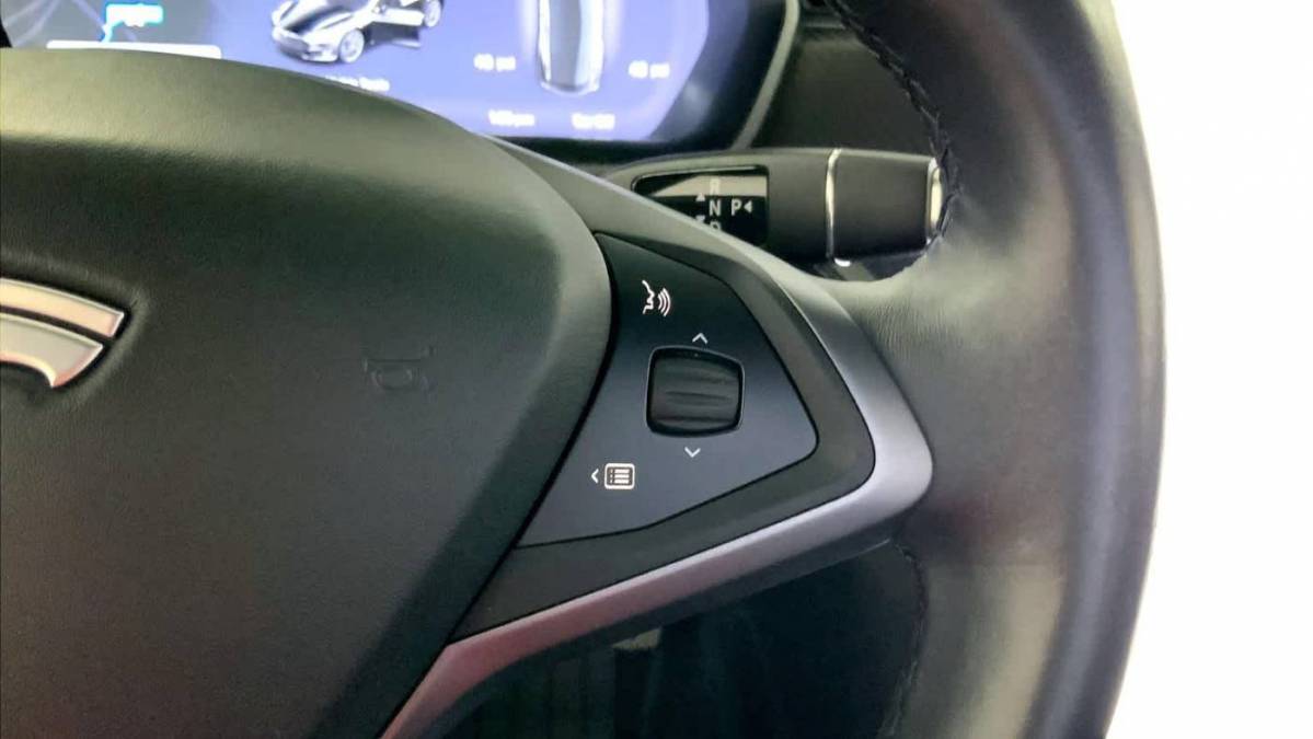 2019 Tesla Model S 5YJSA1E4XKF335407