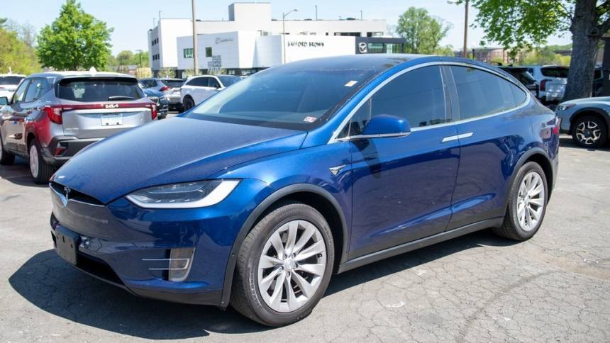 2017 Tesla Model X 5YJXCDE21HF077528