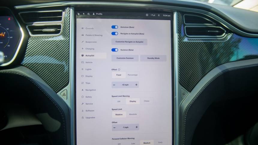 2017 Tesla Model X 5YJXCDE21HF077528