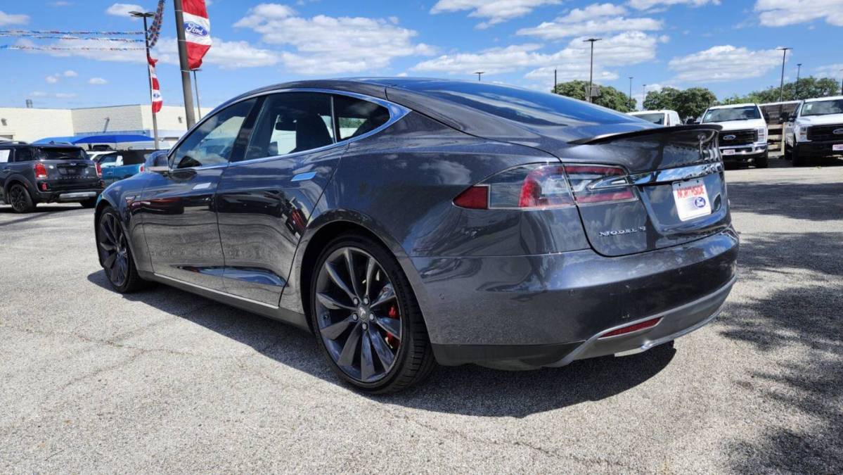 2015 Tesla Model S 5YJSA1H45FF091988