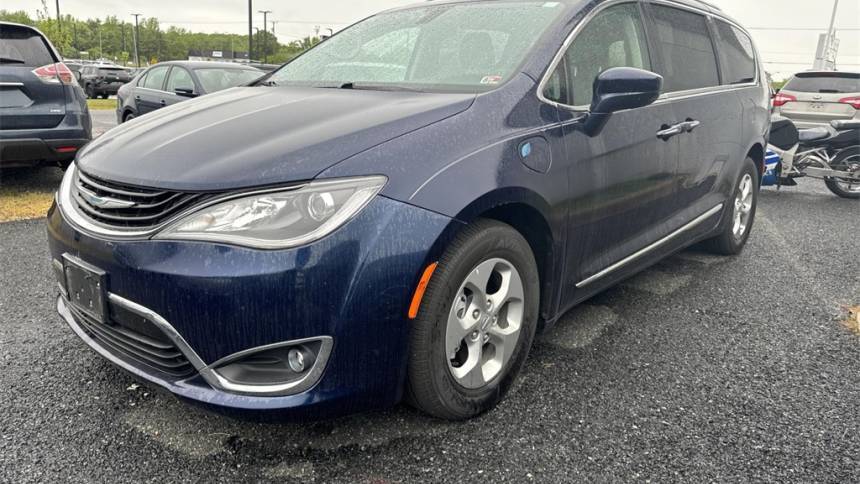 2018 Chrysler Pacifica Hybrid 2C4RC1L76JR163644