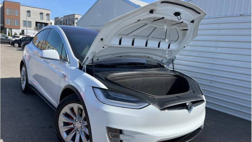 2020 Tesla Model X 5YJXCBE40LF233251