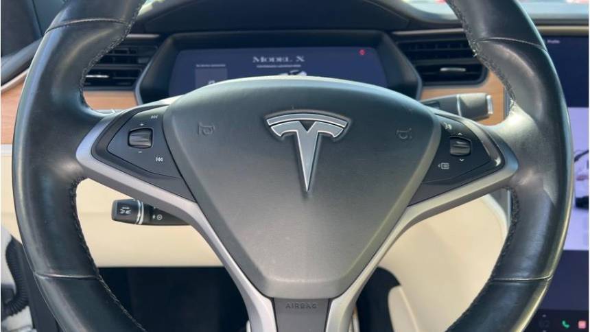 2020 Tesla Model X 5YJXCBE40LF233251