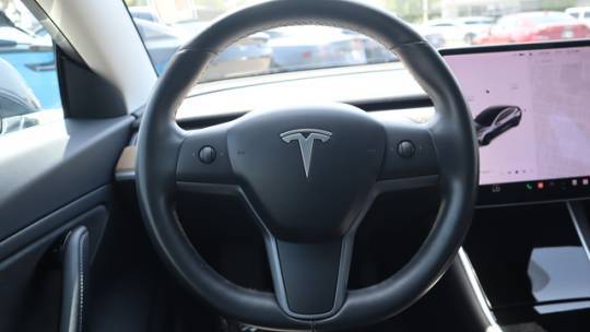 2018 Tesla Model 3 5YJ3E1EA3JF077681