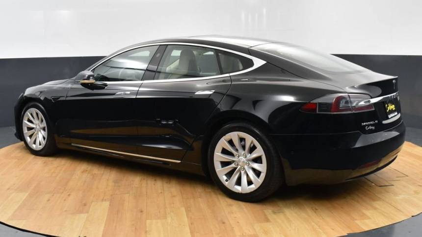 2016 Tesla Model S 5YJSA1E23GF168250