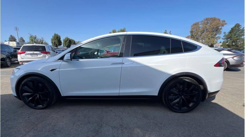 2018 Tesla Model X 5YJXCAE21JF134959