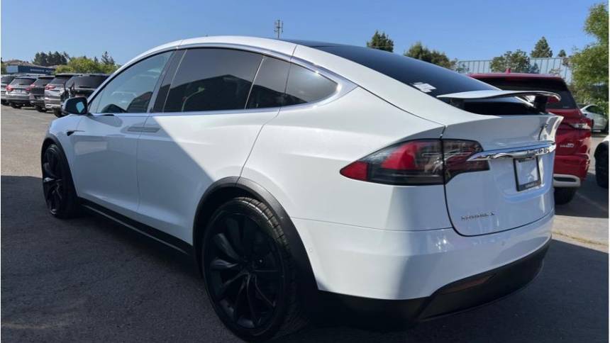 2018 Tesla Model X 5YJXCAE21JF134959