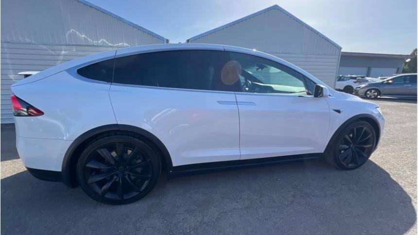 2018 Tesla Model X 5YJXCAE21JF134959