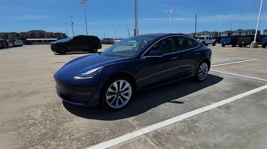 2017 Tesla Model 3 5YJ3E1EA0HF001040