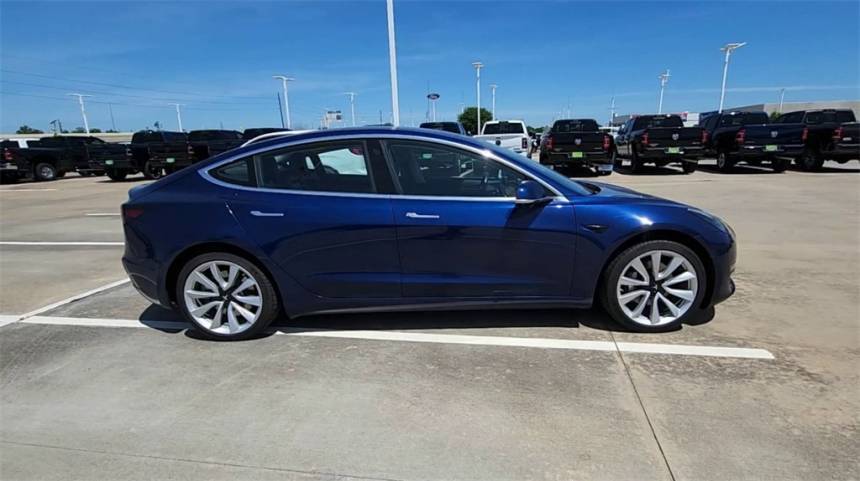 2017 Tesla Model 3 5YJ3E1EA0HF001040