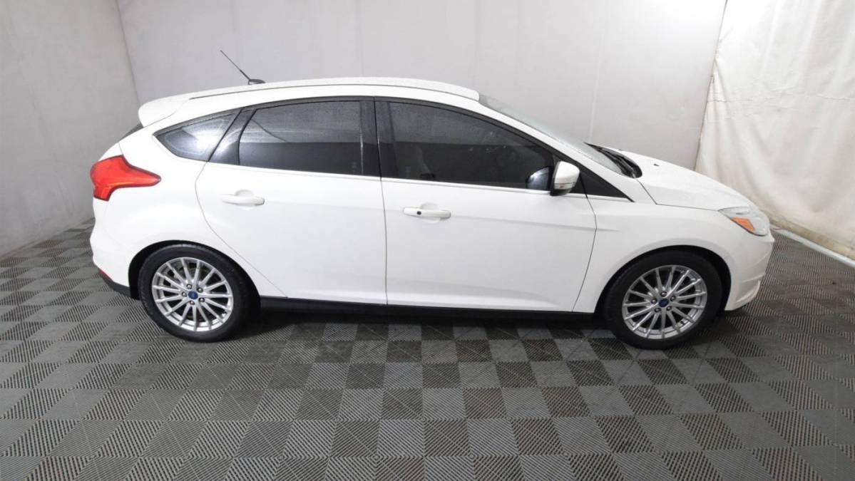 2016 Ford Focus 1FADP3R44GL380639