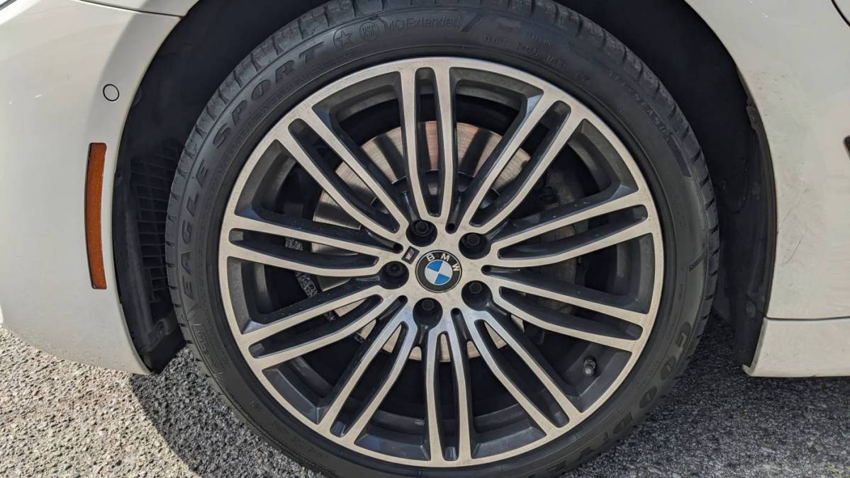 2019 BMW 5 Series WBAJA9C59KB399671