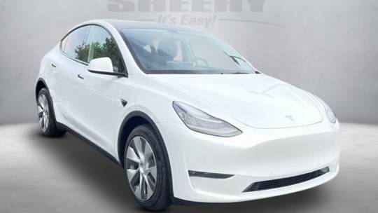 2021 Tesla Model Y 5YJYGDEE5MF085922