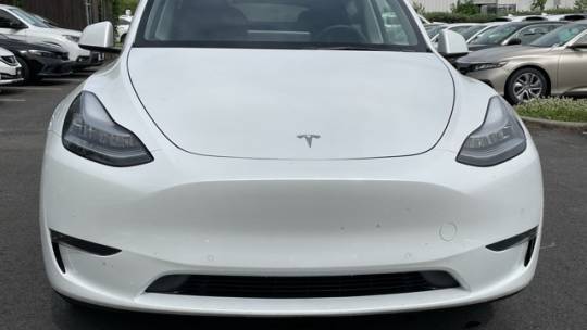 2021 Tesla Model Y 5YJYGDEE5MF085922