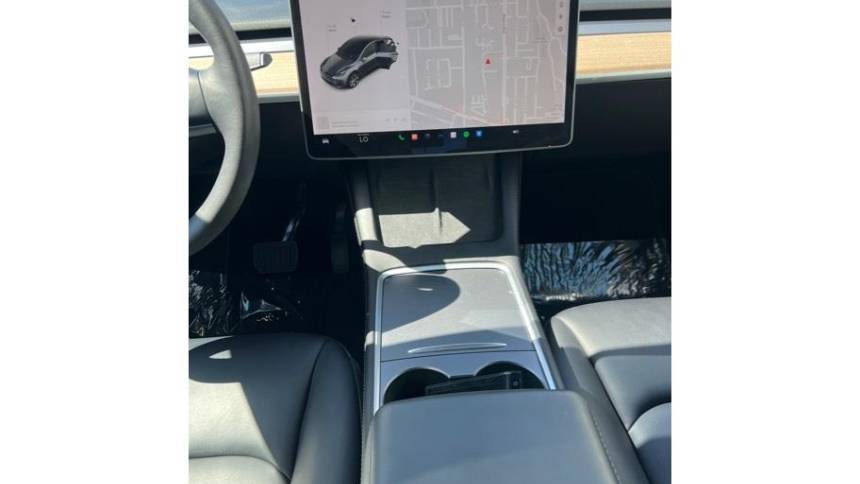 2021 Tesla Model Y 5YJYGDEE7MF207132