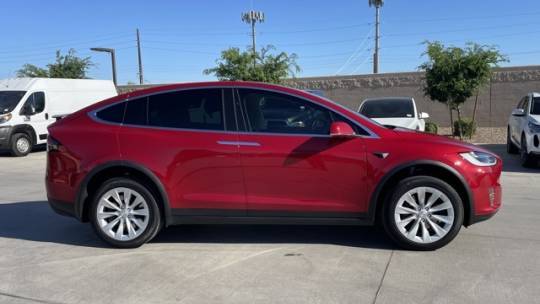 2017 Tesla Model X 5YJXCDE29HF055311