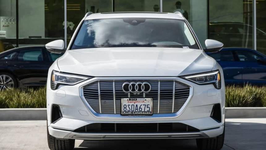 2019 Audi e-tron WA1LAAGE5KB024409