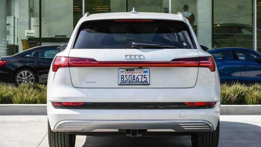 2019 Audi e-tron WA1LAAGE5KB024409